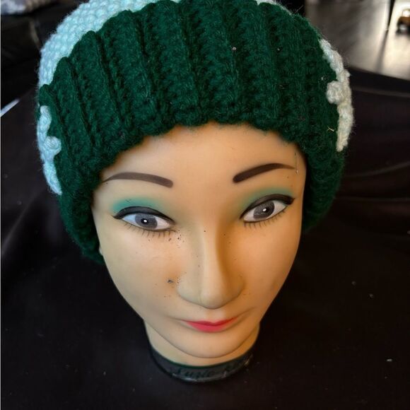 NEW Hand Crocheted Adult Frog Hat - Picture 6 of 10
